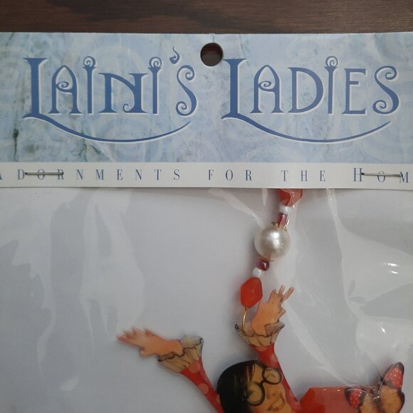 Laini's Ladies Adornments for the Home: Books Angel Ornament - Picture 4 of 7